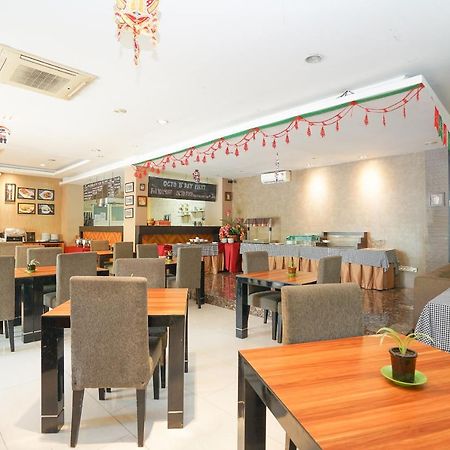 Oyo 197 Prime Royal Hotel Kapasari Экстерьер фото