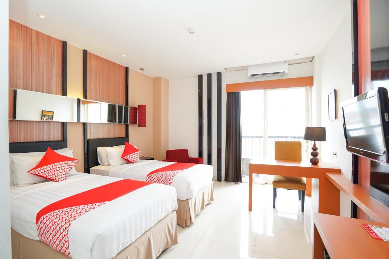 Oyo 197 Prime Royal Hotel Kapasari Экстерьер фото