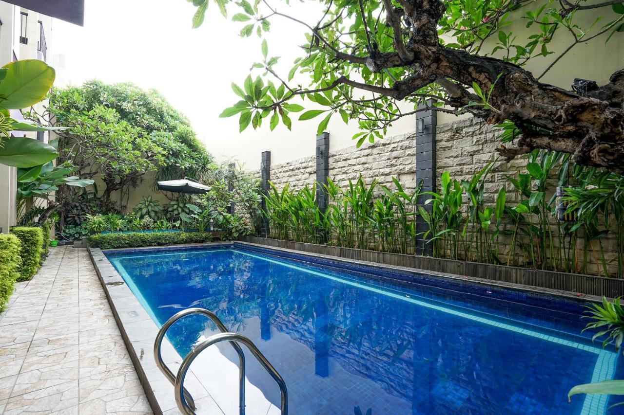 Oyo 197 Prime Royal Hotel Kapasari Экстерьер фото