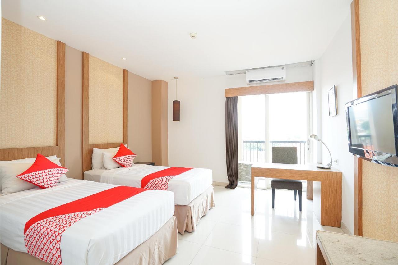 Oyo 197 Prime Royal Hotel Kapasari Экстерьер фото